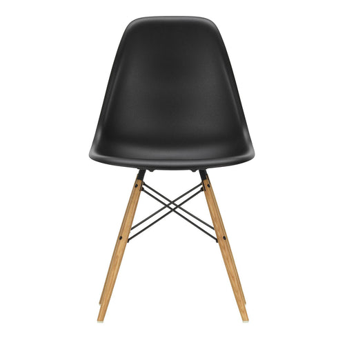 Cadeira Eames em Plástico DSW / Base maple